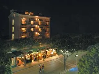 Storione 호텔 3*